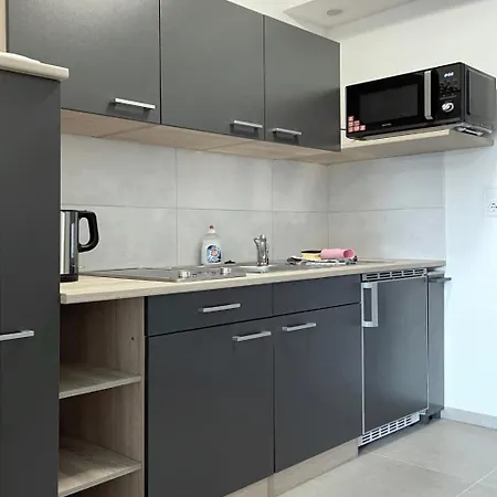 Board - Haus מלון דירות