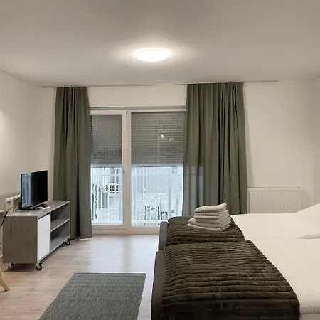 Board - Haus 3* רגנסבורג