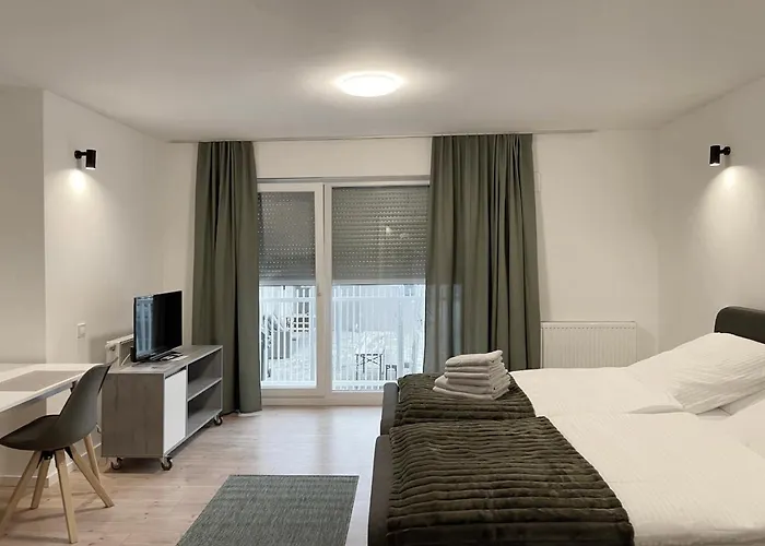 Board - Haus 3* Regensburg